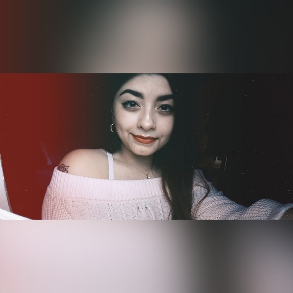 Meet your Posher, Danielle - Picture 1 of 1